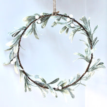 Load image into Gallery viewer, Mistletoe Wreath
