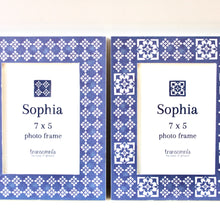Load image into Gallery viewer, Blue &amp; White Check Photo Frame
