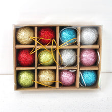 Load image into Gallery viewer, Mini Poly Christmas Bauble Set
