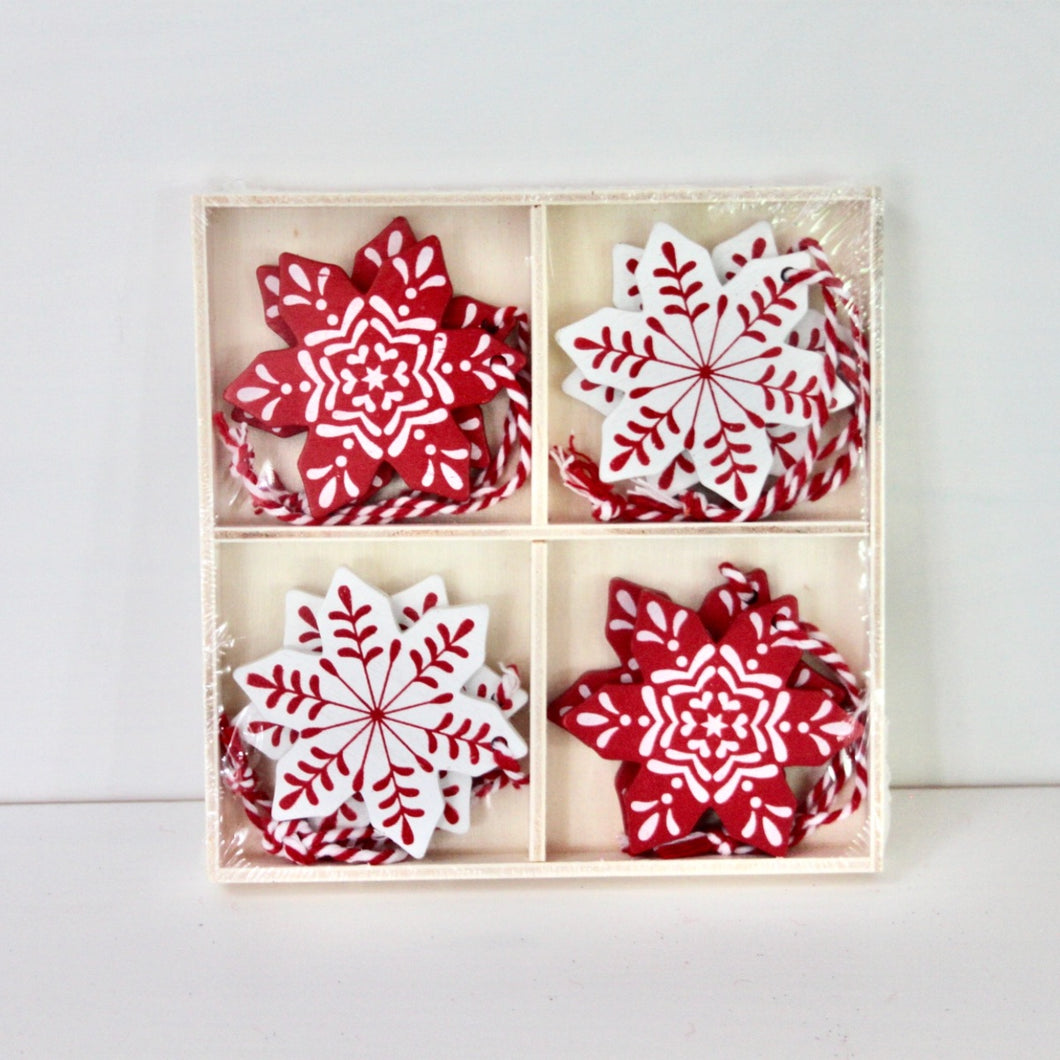 Scandi Red & White Snowflake Decoration Set