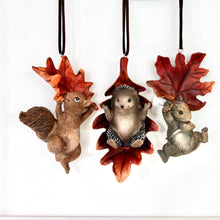 Load image into Gallery viewer, Woodland Animals on Leaves
