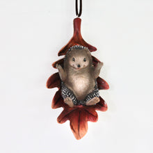 Load image into Gallery viewer, Woodland Animals on Leaves
